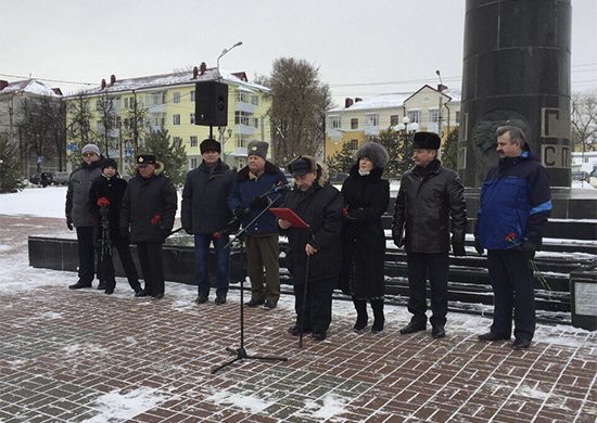 В Саранске отметили 84-ю годовщину легендарного полета стратостата «Осоавиахим-1» В Саранске отметили 84-ю годовщину легендарного полета стратостата «Осоавиахим-1»