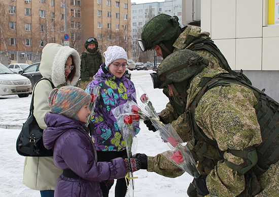 Спецназ ЦВО в честь 8 Марта провел в Самарской области праздничную акцию «Вам, любимые» Спецназ ЦВО в честь 8 Марта провел в Самарской области праздничную акцию «Вам, любимые»