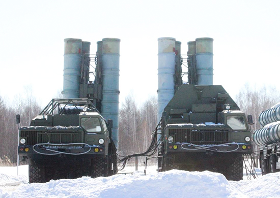 Единственная девушка-оператор ручного сопровождения целей ЗРС С-300 рассказала о службе по случаю Международного женского дня Единственная девушка-оператор ручного сопровождения целей ЗРС С-300 рассказала о службе по случаю Международного женского дня
