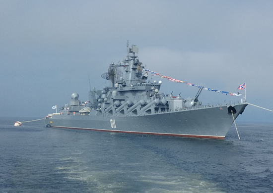 На главной базе Тихоокеанского флота прошел военно-морской парад кораблей по случаю Дня ВМФ На главной базе Тихоокеанского флота прошел военно-морской парад кораблей по случаю Дня ВМФ