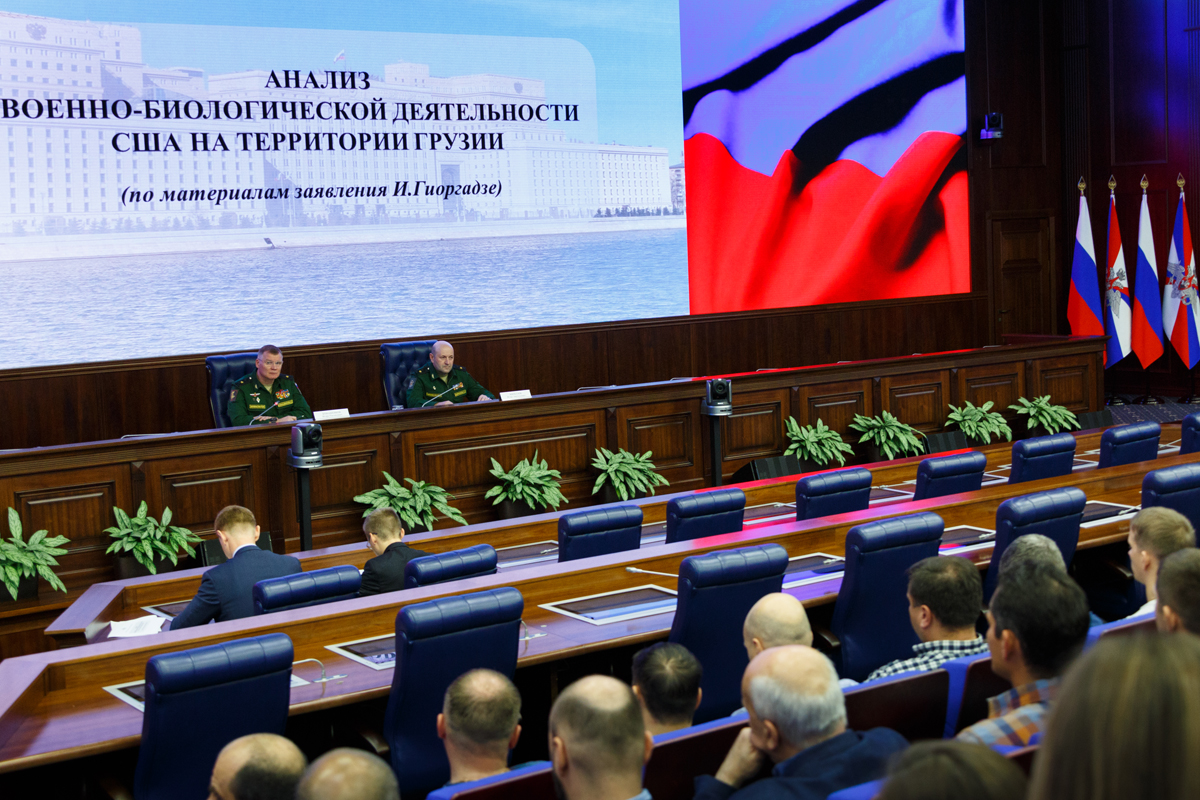 Посмотрите - Минобороны РФ ответило на заявление США об американском небе над Сирией видео Посмотрите - Минобороны РФ ответило на заявление США об американском небе над Сирией видео