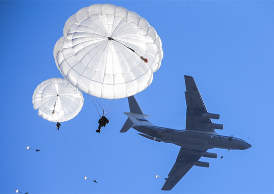 The commander of the airborne forces arrived in Ussuriysk to assess the readiness of the airborne assault connection