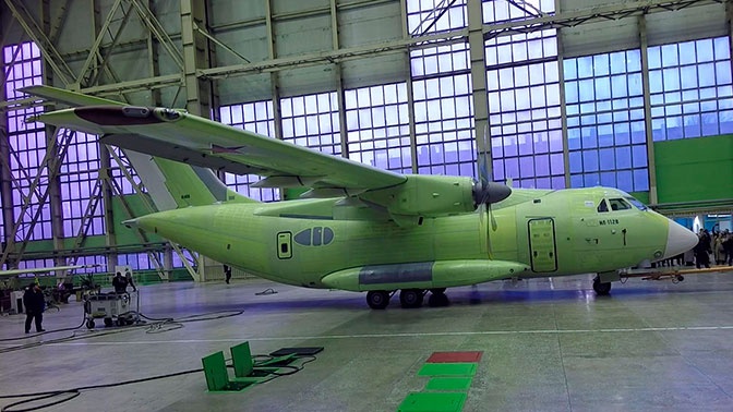 Ил-112 в цехе ВАСО