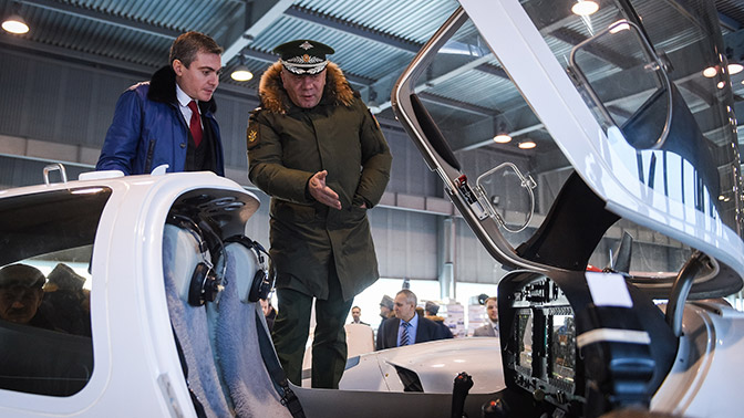 Минниханов ознакомился с производством Минского завода гражданской авиации № 407
